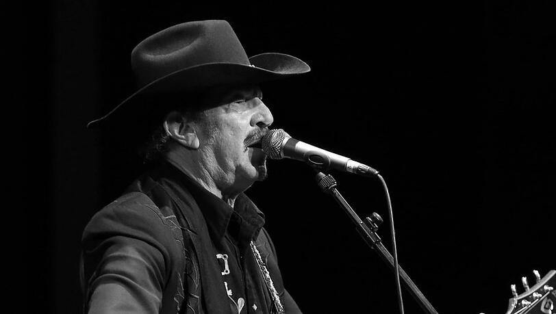 Kinky Friedman bei einem Auftritt in Deutschland.