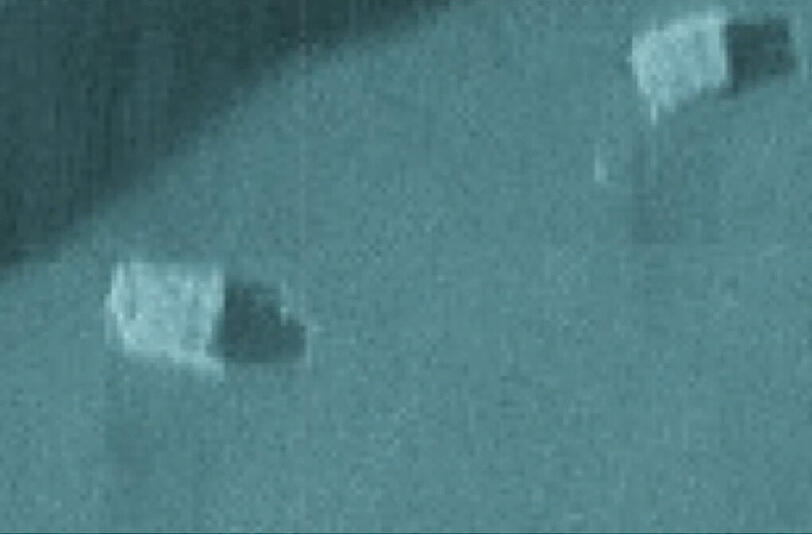 Zeigen diese Aufnahmen Wrackteile von Flug MH 370? - Ein australisches Bergungsteam ist sich sicher, das Geisterflugzeug auf dem Boden des Indischen Ozeans entdeckt zu haben.