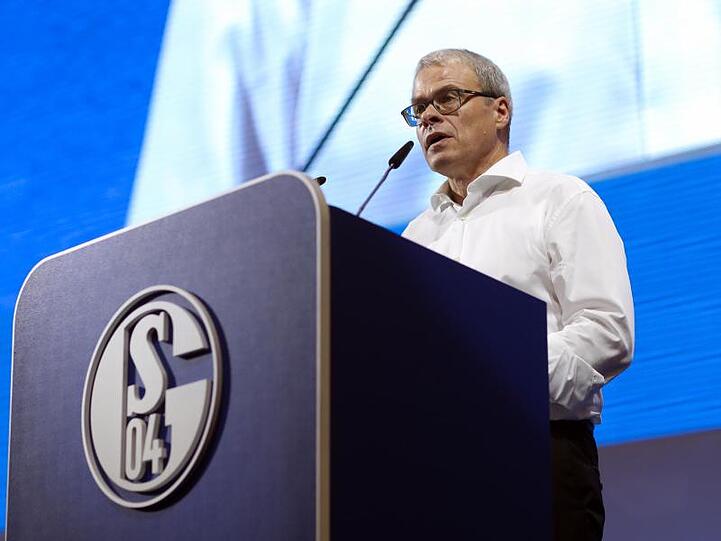 Mit Schalke 04 in finanzieller Schieflage: Vorstandsmitglied Peter Peters.