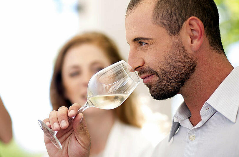 Schon allein der Geruch von Alkohol kann die Sucht hervorbringen