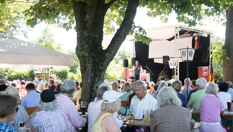 Bilder vom SPD-Jazzfrühschoppen in Bogenhausen. Bilder vom SPD-Jazzfrühschoppen in Bogenhausen.