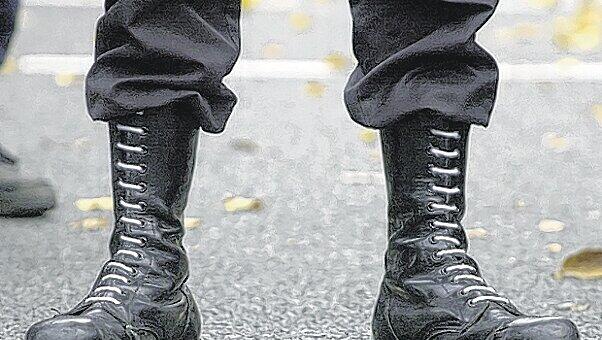 Rund 160 Neonazis sind heute in Wunsiedel aufmarschiert. (Symbolbild) Rund 160 Neonazis sind heute in Wunsiedel aufmarschiert. (Symbolbild)