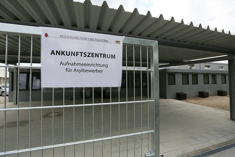 Impressionen aus dem neuen Ankunftszentrum im Euroindustriepark.