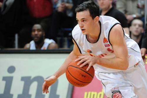 Spielte sich auf Anhieb in die Herzen der Bamberger Basketball-Fans: Künftig darf Eigengewächst Karsten Tadda auf mehr  Einsatzzeiten hoffen, kündigte Trainer Fleming an.