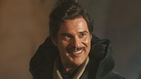 In "Hui Buh und das Hexenschloss" spielt Rick Kavanian den Adjutanten Charles.