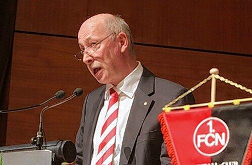 Schulden halbiert, Lizenzvorgaben locker erfüllt, Eigenkapital aufgestockt: FCN-Finanzchef Ral Woy hat zurzeit nur gute Nachrichten zu vermelden, kann zweigleisig planen. Und zwar nicht wie sonst immer Richtung Unterhaus, sondern mit Blickrichtung Europa.