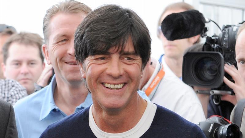 Jogi Löw gut gelaunt. Jogi Löw gut gelaunt.
