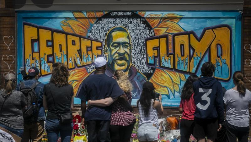 Menschen trauern in Minneapolis um George Floyd. Sportler aus aller Welt zeigen nach dem Tod des Afroamerikaners ihr Mitgefühl.