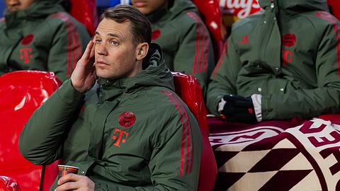 Manuel Neuer sa&szlig; erneut auf der Bank.