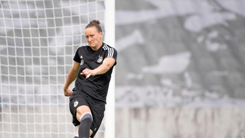 Torhüterin Almuth Schult ist der sichere Rückhalt der deutschen Damen-Nationalmannschaft. Torhüterin Almuth Schult ist der sichere Rückhalt der deutschen Damen-Nationalmannschaft.
