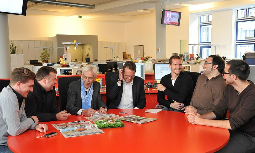 1860-Präsident Dieter Schneider besucht die Abendzeitung. Die Bilder
