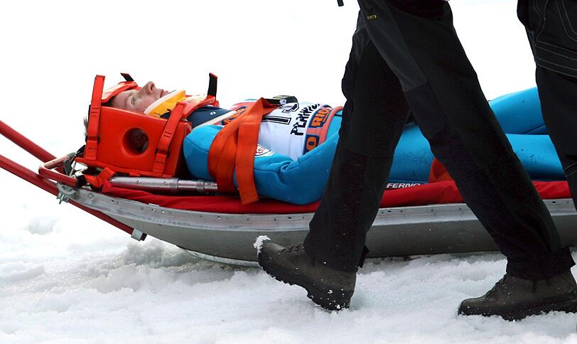 31.3.2007: Der Finne Tami Kiuru stürzt beim Weltcup-Finale im slowenischen Planica. Der 30-Jährige erleidet einen Riss des vorderen und hinteren Kreuzbandes. Dazu sind beide Minisken und das mittlere Seitenband eingerissen. Regenerationsdauer: Sechs Monate.