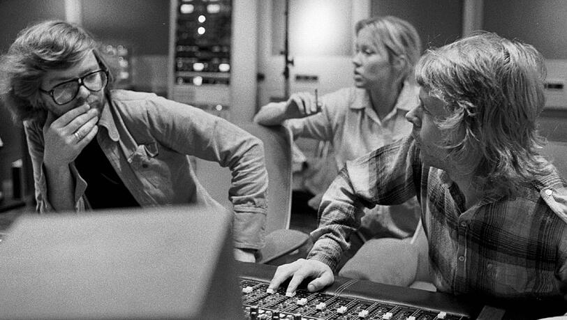 Bei der Arbeit: Tontechniker Michael B. Tretow (l.) 1978 im Studio mit Agnetha Fältskog und Björn Ulvaeus.