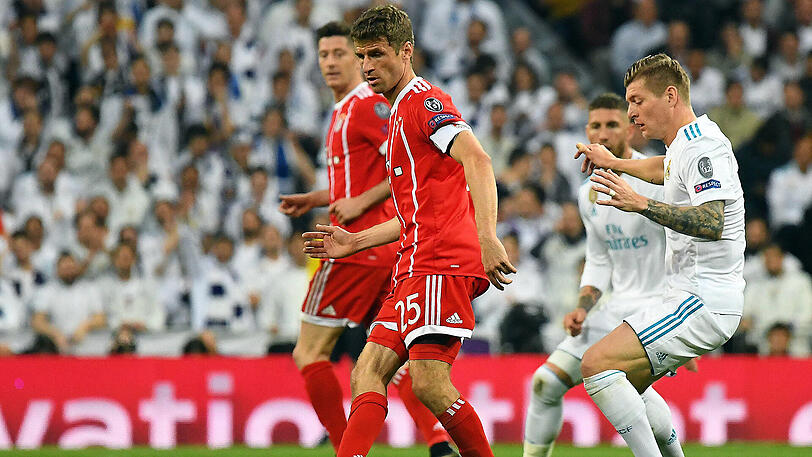 Thomas Müller: Note 2 - Nach Robbens Ausfall auf dem rechten Flügel und mit der Hereingabe, die über Umwegen zum 1:0 führte. Ständiger Antreiber und Motivator.