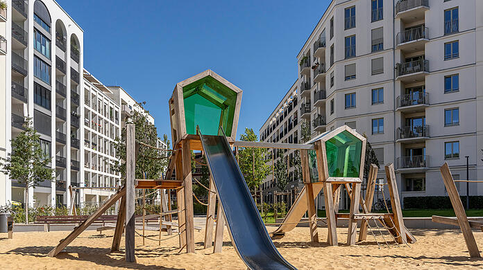 Ein neuer Spielplatz an der Regerstra&szlig;e