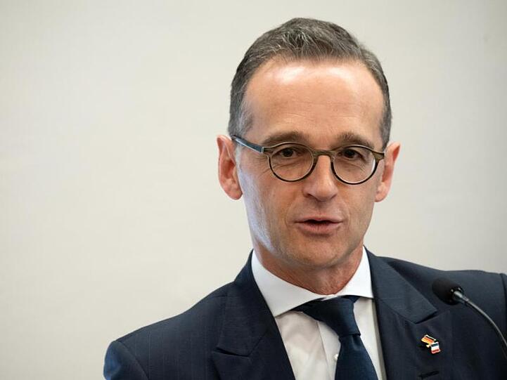 Außenminister Heiko Maas (SPD) hat unmittelbar vor den Jubiläumsfeiern der Nato versprochen, dass Deutschland seine Zusagen zur Erhöhung der Verteidigungsausgaben einhalten wird.