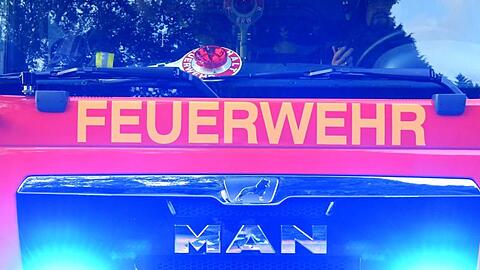 Die Feuerwehr konnte der Flammen schnell Herr werden &ndash; trotzdem entstand Schaden in fünfstelliger Höhe. (Symbolbild)