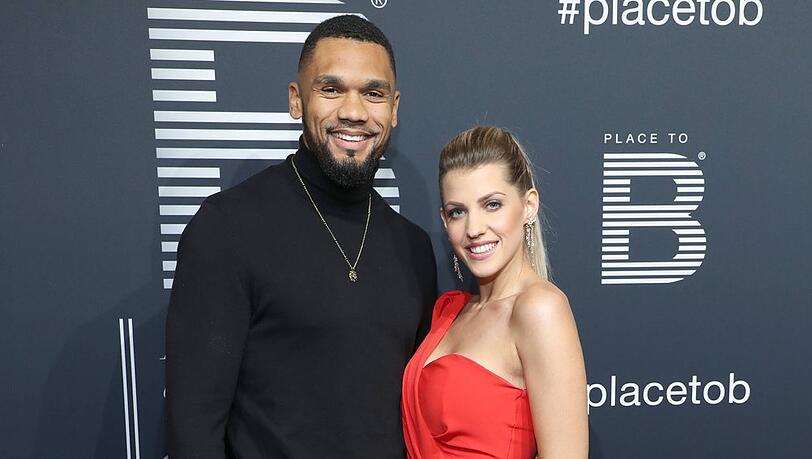 Dominic und Sarah Harrison zählen zu den erfolgreichsten deutschen Influencer-Paaren. Ihr Privatleben teilen sie mit Millionen Followern. Dominic und Sarah Harrison zählen zu den erfolgreichsten deutschen Influencer-Paaren. Ihr Privatleben teilen sie mit Millionen Followern.