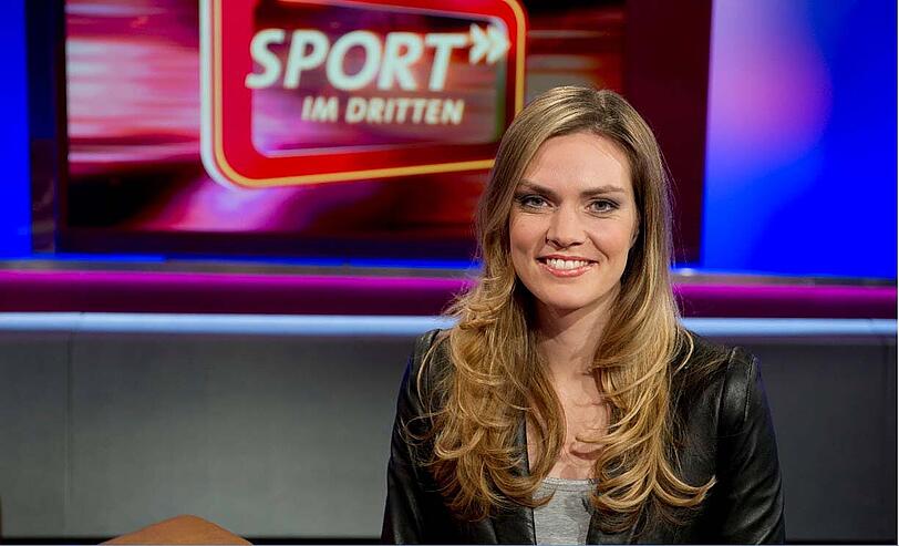Am 8. Juli ist Scharf nach der Sommerpause wieder bei "Sport im Dritten" zu sehen - dann mit jeder Menge EM-Nach- und Bundesliga-Vorberichten sowie mit Tommy Haas, dem frischgebackenen Sieger der Gerry Weber Open in Halle, als Studiogast.