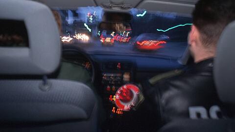 Die Streife verfolgte den Audi durch Moosach. (Symbolbild)