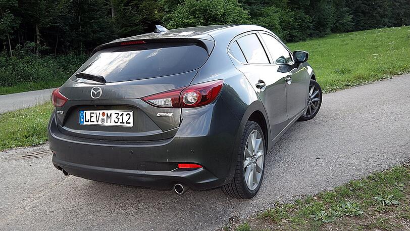 Sparsam: Der 150-PS-Mazda3 kommt laut Norm mit 4,1 Liter Benzin 100 Kilometer weit, in der Praxis waren es 5,4 Liter.