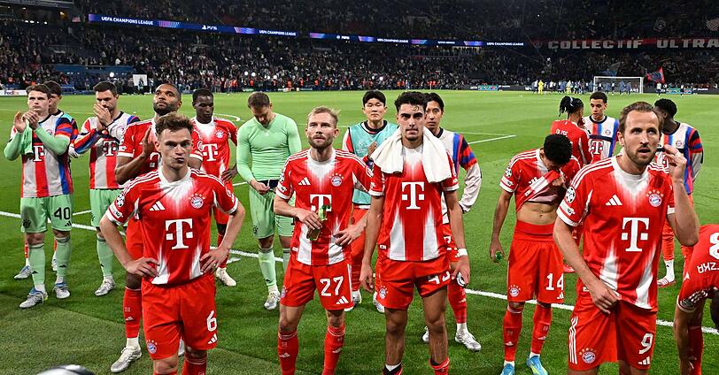 Abgek&auml;mpft, aber selbstbewusst: Der FC Bayern um Joshua Kimmich (l.).