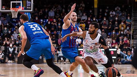 Kampf der Übermacht: Die Bayern um Corey Walden (r.) mussten sich Barcelona im umkämpften Viertelfinale der Vorsaison beugen.