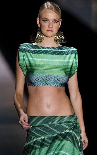 Gewagte Kleider und viel nackte Haut: Das ist die Fashion Week in Sao Paulo.