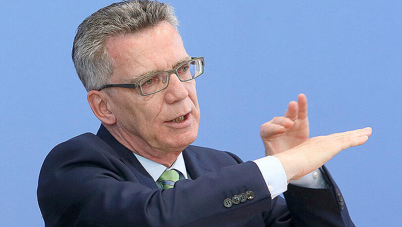 Der innenminister möchte die Leistungen für Asylbewerber überprüfen Der innenminister möchte die Leistungen für Asylbewerber überprüfen