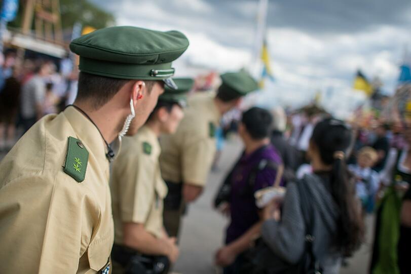 Ausnahmezustand für die Polizei: Sechs Millionen Besucher kommen jedes Jahr zum Oktoberfest nach München.