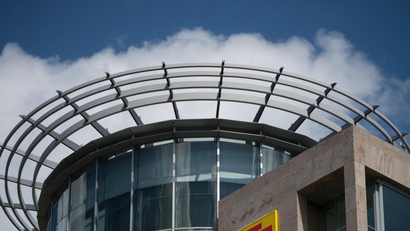 Nach dem Rekordjahr 2015 waren die Verkaufszahlen von Schwäbisch Hall zunächst zurückgegangen. 2018 wuchs das Brutto-Neugeschäft mit Bausparverträgen wieder um 6,3 Prozent auf 29,7 Milliarden Euro. Nach dem Rekordjahr 2015 waren die Verkaufszahlen von Schwäbisch Hall zunächst zurückgegangen. 2018 wuchs das Brutto-Neugeschäft mit Bausparverträgen wieder um 6,3 Prozent auf 29,7 Milliarden Euro.