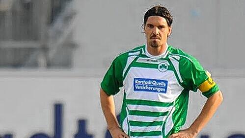 Gegen Augsburg gab's ein Eishockey-Ergebnis von 4:5. Marino Biliskov weiß genau, warum. Gegen Augsburg gab's ein Eishockey-Ergebnis von 4:5. Marino Biliskov weiß genau, warum.