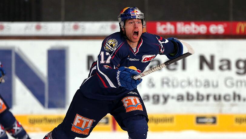 Servus, Mike! Stürmer Mike Kompon, Rekordtorschütze des EHC Red Bull München, erhält nach sieben Jahren keinen neuen Vertrag. Servus, Mike! Stürmer Mike Kompon, Rekordtorschütze des EHC Red Bull München, erhält nach sieben Jahren keinen neuen Vertrag.