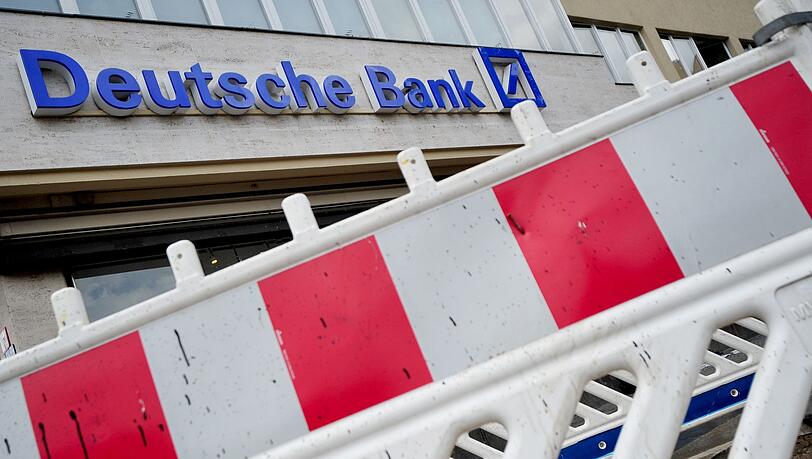 Deutsche Bank zieht Konsequenzen aus dem Umgang des Verbandes Familienunternehmer mit der AfD: Der Verband darf Räumlichkeiten der Bank in Berlin nicht mehr für seine Veranstaltungen nutzen. (Symbolbild) Deutsche Bank zieht Konsequenzen aus dem Umgang des Verbandes Familienunternehmer mit der AfD: Der Verband darf Räumlichkeiten der Bank in Berlin nicht mehr für seine Veranstaltungen nutzen. (Symbolbild)
