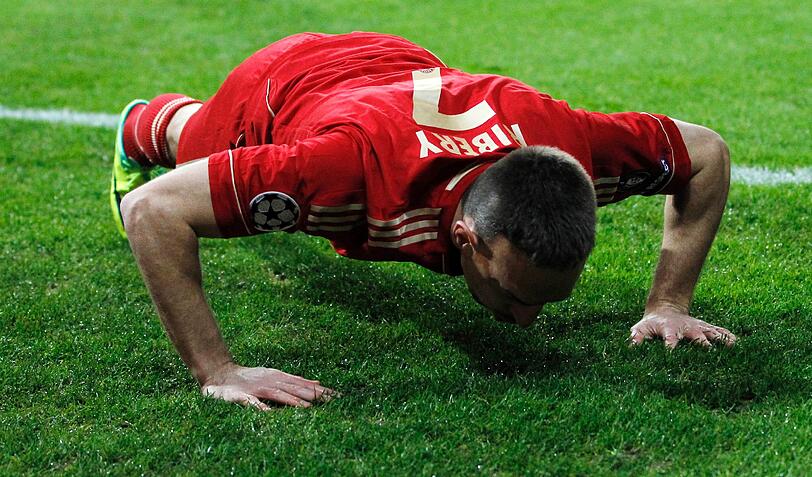 "Ich habe schon vor dem Spiel meinem Bruder gesagt, wenn ich ein Tor mache, mache ich 3 Liegstütze für ihn", sagte Franck Ribéry.