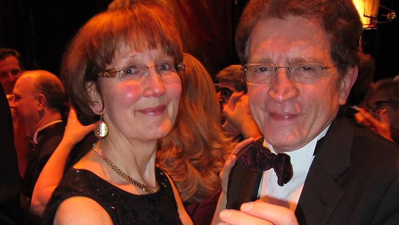 Georg Winter (62) mit Ehefrau Gabriele: Der CSU-Politiker war Vorsitzender des Haushaltsausschusses im Landtag. Er rechnete seinen Sohn auch als Mitarbeiter ab, als der in Chile studierte. Georg Winter (62) mit Ehefrau Gabriele: Der CSU-Politiker war Vorsitzender des Haushaltsausschusses im Landtag. Er rechnete seinen Sohn auch als Mitarbeiter ab, als der in Chile studierte.