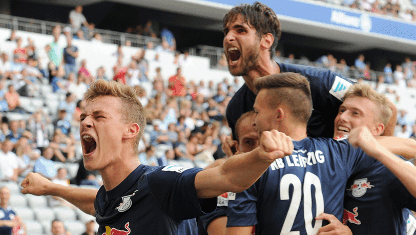 "Wir wollen noch einmal alles rausfeuern“, sagt Leipzig-Coach Alexander Zorniger. Das taten Joshua Kimmich (l.) & Co. schon beim 3:0 im Hinspiel. "Wir wollen noch einmal alles rausfeuern“, sagt Leipzig-Coach Alexander Zorniger. Das taten Joshua Kimmich (l.) & Co. schon beim 3:0 im Hinspiel.