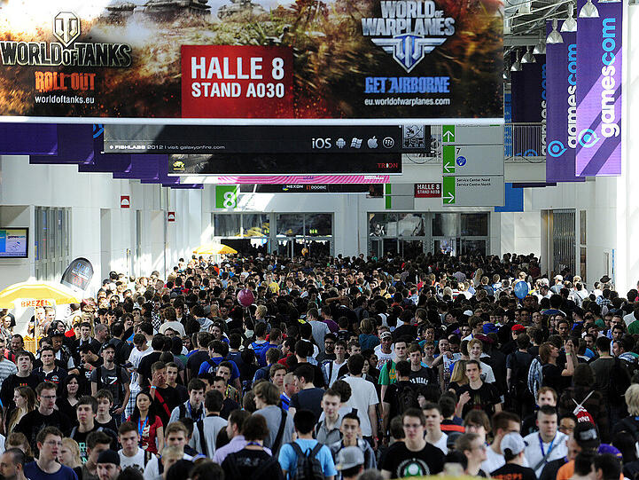 Hunderttausende Besucher füllen bei der "Gamescom" mehrere Tage lang die Kölner Messehallen