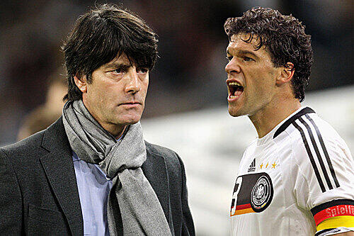 Werden die Wunden verheilen? Zehn Tage tobte der Machtkampf zischen Jogi Löw (links) und seinem wichtigsten Spieler, Michael Ballack.