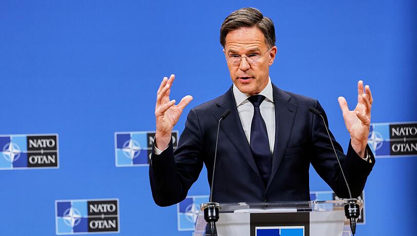 Rutte: "Putin muss wissen, dass ein Atomkrieg niemals gewonnen werden kann und niemals geführt werden darf." (Archivbild) Rutte: "Putin muss wissen, dass ein Atomkrieg niemals gewonnen werden kann und niemals geführt werden darf." (Archivbild)