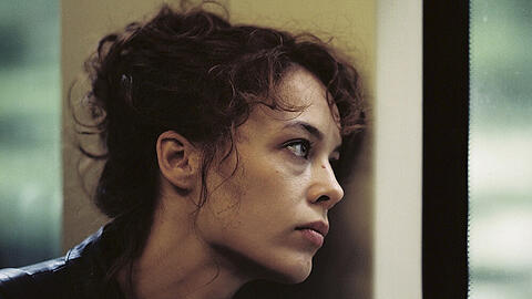 Paula Beer als titelgebende Figur in ihrem neuen Film "Undine".