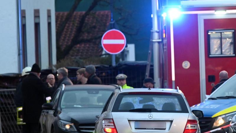 Diesen silbergrauen Mercedes hatte der Fahrer offenbar vorsätzlich in den Rosenmontagsumzug gesteuert. Diesen silbergrauen Mercedes hatte der Fahrer offenbar vorsätzlich in den Rosenmontagsumzug gesteuert.