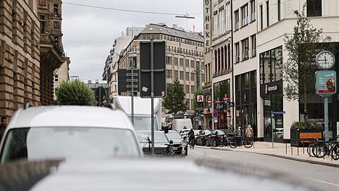 Unter anderem in Hamburg wurden Objekte durchsucht.