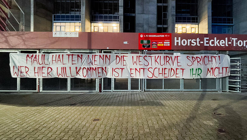 Der FCK verwies auf das Betze-Lied, in dem es heißt: "Jeder Klub ist uns willkommen, jede Mannschaft gern gesehen."