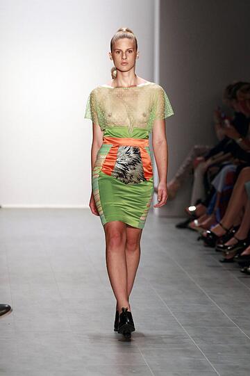 Die Mädchen dürfen auf dem Laufsteg nicht zimperlich sein: Bei der Fashion Week gibt's fast keine Show ohne (fast) nackte Brüste. Die Busenblitzer der sexy Models...