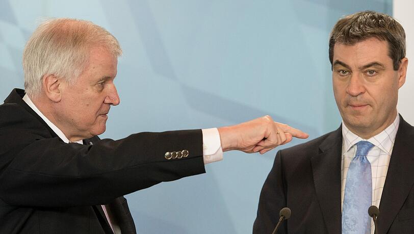 Die CSU will am Montag über die Auswirkungen und Folgen der Wahlergebnisse vom Sonntag diskutieren. Die CSU will am Montag über die Auswirkungen und Folgen der Wahlergebnisse vom Sonntag diskutieren.