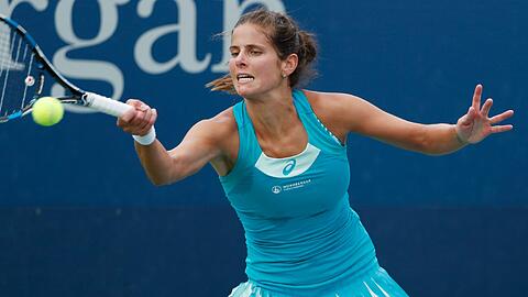 Julia Görges aus Deutschland im Spiel der ersten Runde gegen Annika Beck. Die 28-jährige Görges siegte 6:1, 6:0 gegen die Bonnerin.