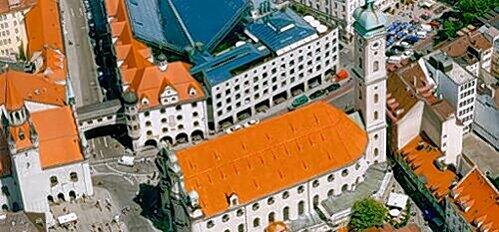 Die Hauptstelle der Stadtsparkasse am Marienplatz &ndash; auch ihre Makler erlebten einen Nachfrageboom.