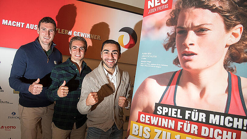 Olympia-Kanute Sebastian Brendel, Fußball-Profi Philipp Lahm und der Olympia-Boxer Artem Harutyunyan (von links) nach der Pressekonferenz zur Neuaufstellung der Deutschen Sportlotterie. Olympia-Kanute Sebastian Brendel, Fußball-Profi Philipp Lahm und der Olympia-Boxer Artem Harutyunyan (von links) nach der Pressekonferenz zur Neuaufstellung der Deutschen Sportlotterie.
