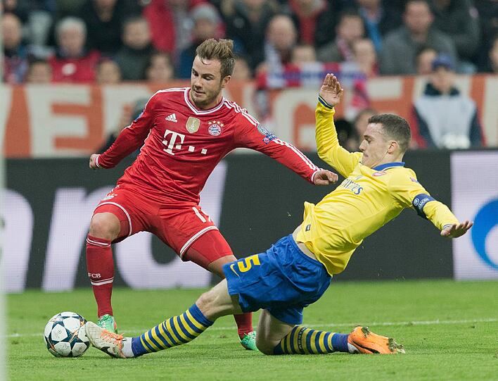Doch auch der FC Bayern trifft in Person von Bastian Schweinsteiger. Damit scheiden die Gunners erneut gegen den Rekordmeister aus.